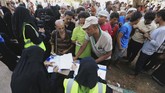 Merujuk pada data badan Mercy Corps, jumlah orang yang terkena malnutrisi akut di Hudaidah meningkat dua kali lipat hanya dalam waktu satu bulan. (Reuters/Abduljabbar Zeyad)