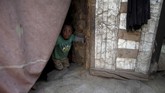 Berdasarkan data PBB, nyaris satu setengah juta anak di Yaman mengalami malnutrisi akut, banyak di antaranya diprediksi akan tewas jika perang terus berlanjut. (Reuters/Mohamed al-Sayaghi)