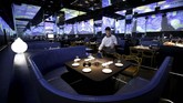 Jejaring restoran 'hot pot' ternama di China, Haidilao, membuka restoran berbasis kecerdasan buatan pertama di Beijing.