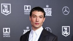 Ezra Miller Siap Comeback ke Hollywood?