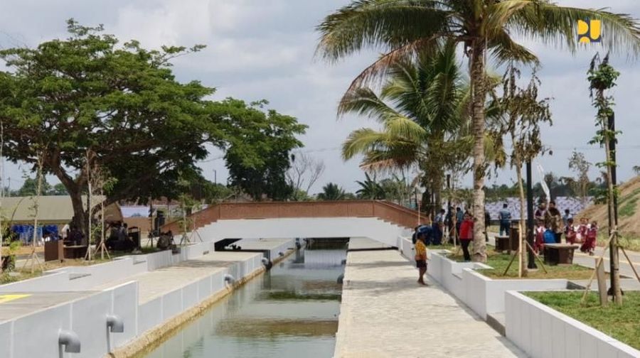 Gagasan pembangunan monumen ini merupakan bagian dari Gerakan Ayo Kerja.