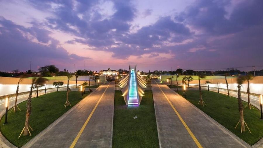 Gagasan pembangunan monumen ini merupakan bagian dari Gerakan Ayo Kerja.
