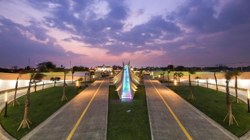 Gagasan pembangunan monumen ini merupakan bagian dari Gerakan Ayo Kerja.