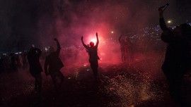 FOTO: Mengusir Roh Jahat di Myanmar Lewat Lampion