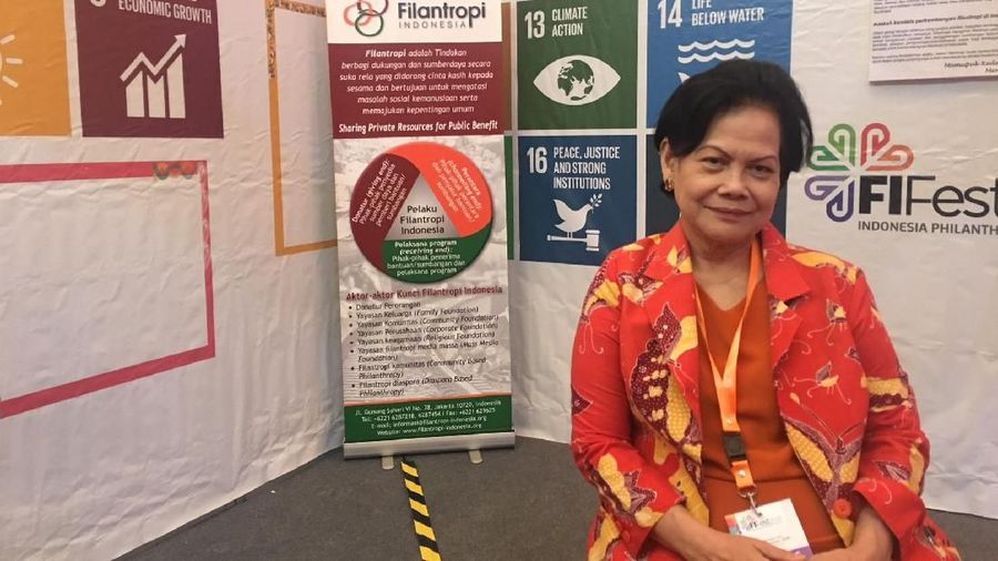 Mantan Menteri Erna Witoelar menjelaskan konsep filatropis 