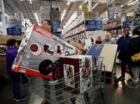 Black Friday, Warga Borong dan Serbu Toko-Toko Elektronik