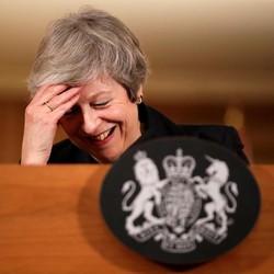 Theresa May Galau Soal Voting, Brexit Molor dari Jadwal?
