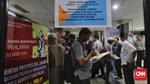 Kasie STNK Subdit Regident Ditlantas Polda Metro Jaya Kompol Bayu Pratama sekitar 50 persen dari total 9 juta kendaraan di DKI Jakarta belum dibayarkan pajaknya. (CNNIndonesia/Adhi Wicaksono)