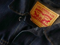 IPO, Merek Celana Jeans Levi's Targetkan Raup Rp 11,7 T