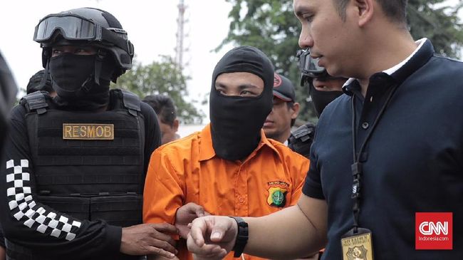 Polisi Periksa Kejiwaan Pembunuh Satu Keluarga di Bekasi