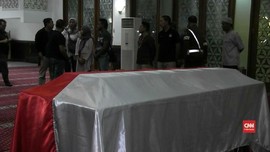 VIDEO: Jenazah Jaksa Korban Lion Air Dimakamkan