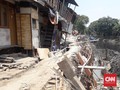 Cerita Warga Soal Pengerukan Berujung Longsor di Kali Ancol