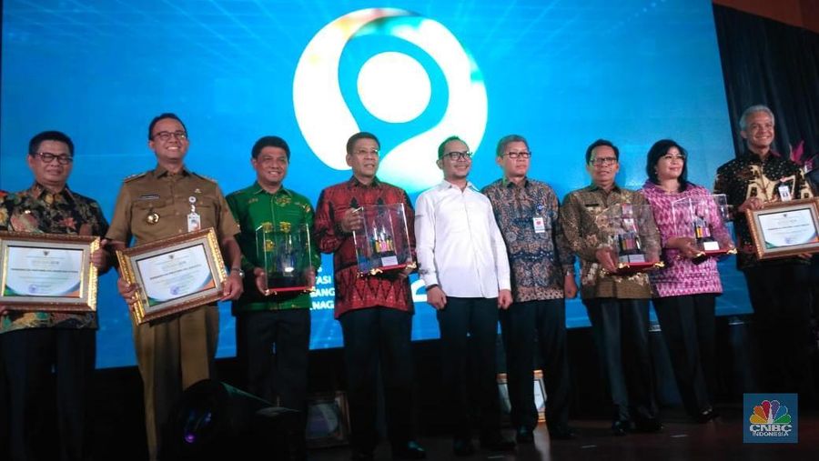Menteri Tenaga Kerja, Hanif Dhakiri, mengatakan fokus pemerintah adalah meningkatkan SDM agar melek teknologi.