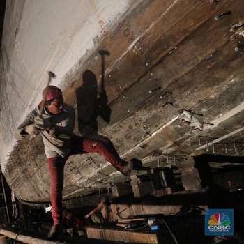 Geliat Pekerja Galangan Kapal Muara Angke