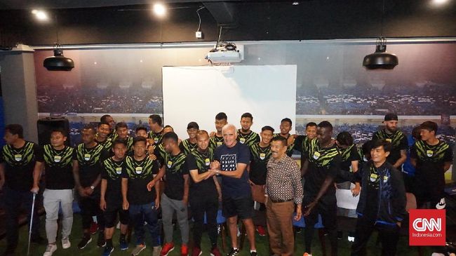 Belum Pasti Bertahan di Persib, Gomez Betah di Indonesia