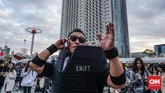 Secara total, tur ini memiliki 53 konser yang telah dimulai sejak Mei lalu di Glandale, Amerika Serikat. (CNN Indonesia/Agniya Khoiri)