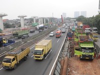 Pemudik Pilih Contra Flow di Cikampek atau Ganjil-Genap?