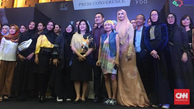 Jemput Bola, 16 Desainer Indonesia Bakal Pamer Karya di Paris