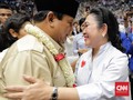 Emak-emak Riuh Lihat Titiek Soeharto Baca Ikrar untuk Prabowo
