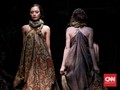 'Puisi Warna Alam' Lewat Sehelai Kain Batik