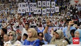 Di hadapan relawan, Prabowo mengaku menghadapi Pilpres 2019 dengan modal serba terbatas. Bahkan, sambil bercanda, dia menyebut relawan yang mendukungnya juga memiliki kemampuan ekonomi tak tinggi. (CNN Indonesia/Adhi Wicaksono)
