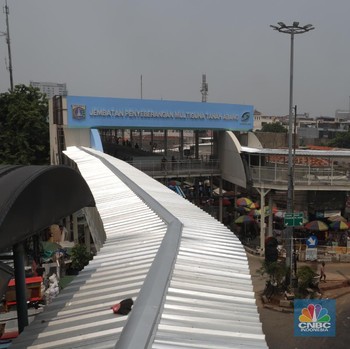 Penampakan Jembatan yang Menampung ratusan PKL Tanah Abang
