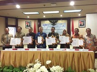 Dorong Baja Domestik, KRAS Teken Kontrak dengan 6 BUMN Karya