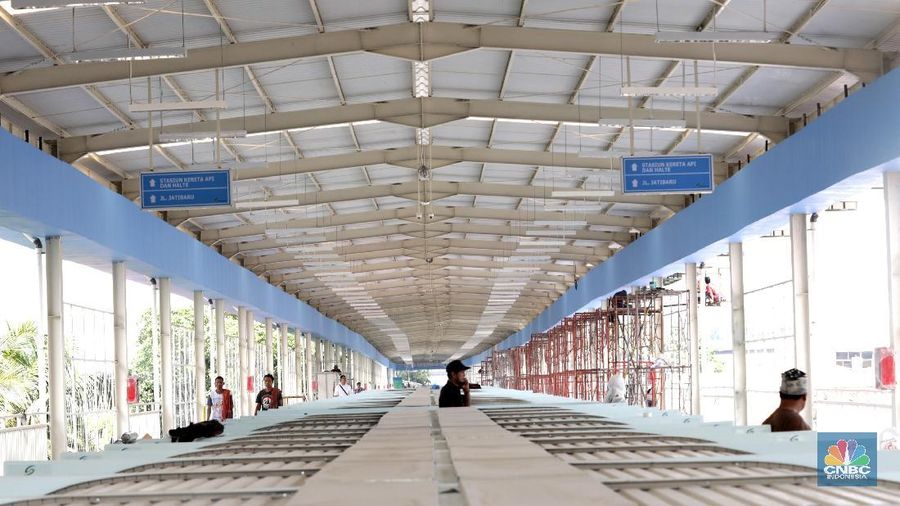 Jmbatan yang dibangun dengan anggaran 3,8 milliar ini nantinya akan menampung sebanyak 446 pedagang