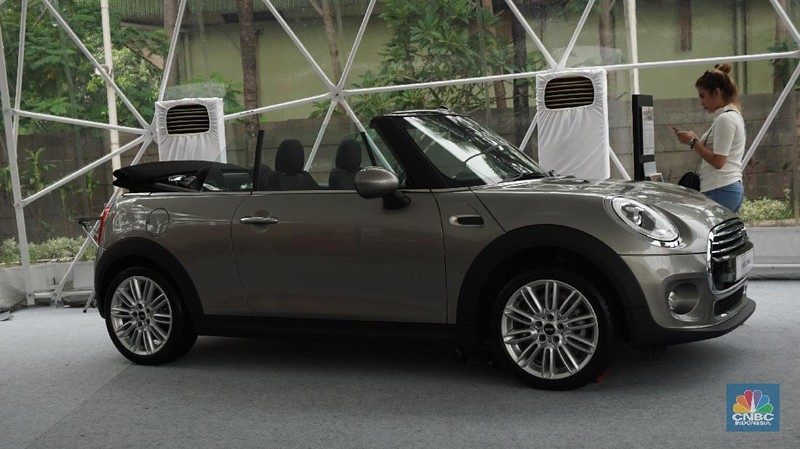 BMW dan MINI Coper kembali mengeluarkan mobil dengan seri baru dan kali ini lebih menyasar milenial.