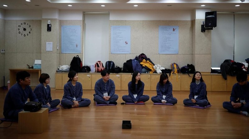Adanya penjara tiruan di Korea Selatan ini menekan angka bunuh diri yang disebabkan oleh stres.