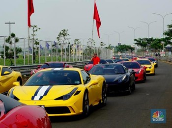 Ketika Pemilik Ferrari Berkumpul Adu Kecepatan di Tangsel