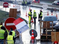 Perancis Ricuh, Macron Tunda Kenaikan Pajak BBM