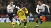 Derby London terjadi pada laga Liga Inggris pekan ini. Tottenham Hotspur menjamu Chelsea di Stadion Wembley. (Reuters/Matthew Childs)