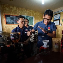 Petani Kopi Keluhkan Harga Jatuh Ketika Panen