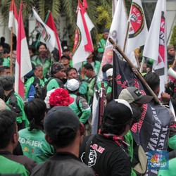 Jadi Ojek Online Legal? Simak Nih Bocoran Aturan Tarifnya!