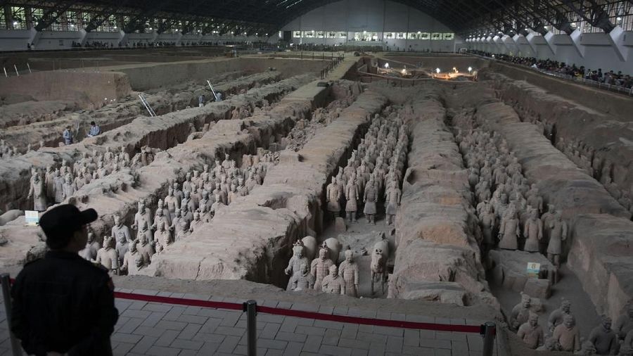 Patung Terakota dan Makam Kaisar Qin Shi Huang di Xian, China