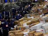 FedEx Tak Lagi Layani Pengiriman Barang Amazon