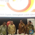Belum Ada Lampu Hijau dari OJK Soal Reverse Stock ELTY
