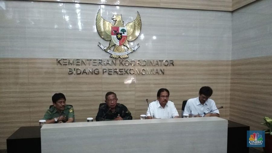 Harga CPO tengah turun tajam.