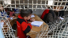 FOTO: Gairah Bersekolah Bocah-bocah Raqqa Usai ISIS Tumbang