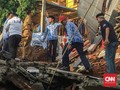 Anies Sebut Bangunan Longsor di Pasar Rebo Tak Punya IMB