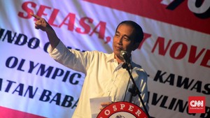 Jokowi soal Membangun Papua: Siapa Suruh Makan Infrastruktur?