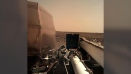 InSight Kirimkan Foto Mars Pertamanya