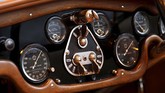 Selain eksteriornya unik, Hispano-Suiza H6B Cabriolet Sport Double-Phaeton juga punya ciri khas pada dasbor. (REUTERS/Charles Platiau)