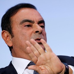 Kisah Mantan Bos Nissan Carlos Ghosn yang Jadi Buronan