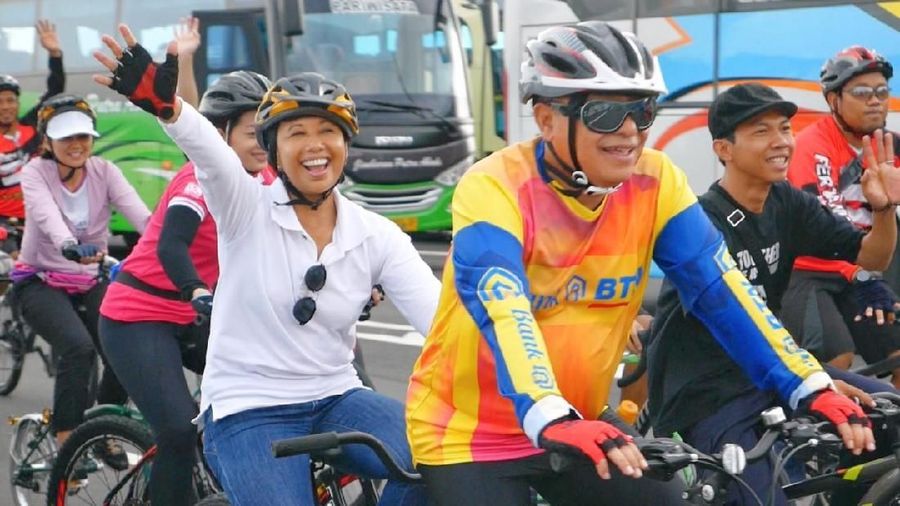 Jalan Tol Solo-Ngawi Segmen Sragen-Ngawi bisa langsung dilewati oleh masyarakat mulai malam ini tanpa dikenakan tarif.