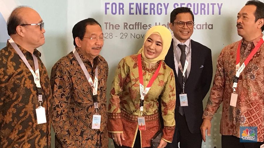 Keuangan Pertamina babak belur di tahun ini, hingga kuartal III perusahaan hanya mampu cetak laba Rp 5 triliun