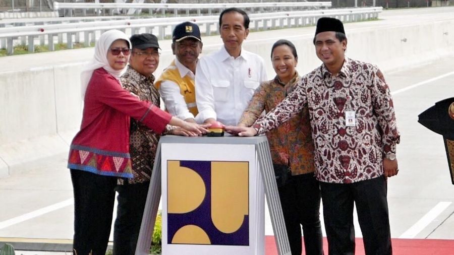 Jalan Tol Solo-Ngawi Segmen Sragen-Ngawi bisa langsung dilewati oleh masyarakat mulai malam ini tanpa dikenakan tarif.