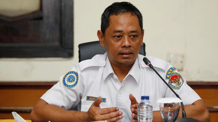 Kedua pilot melaporkan masalah tak lama setelah lepas landas