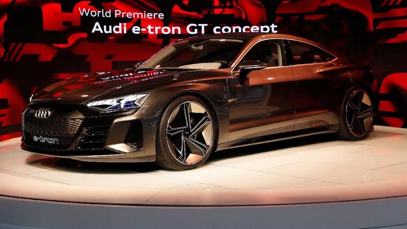 Mobil ini diperkirakan sama harganya dengan Tesla Model S, yang mulai dijual seharga US$ 78.000 atau sekitar Rp 1,1 miliar.